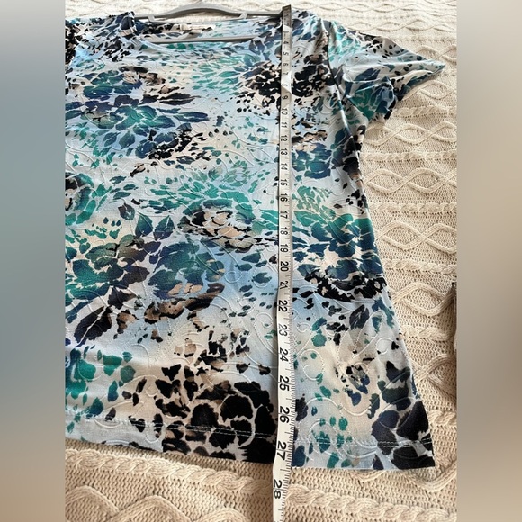 JM Collection Floral Print Textured Top - Light Blue Hues Women’s size XL - Picture 14 of 16
